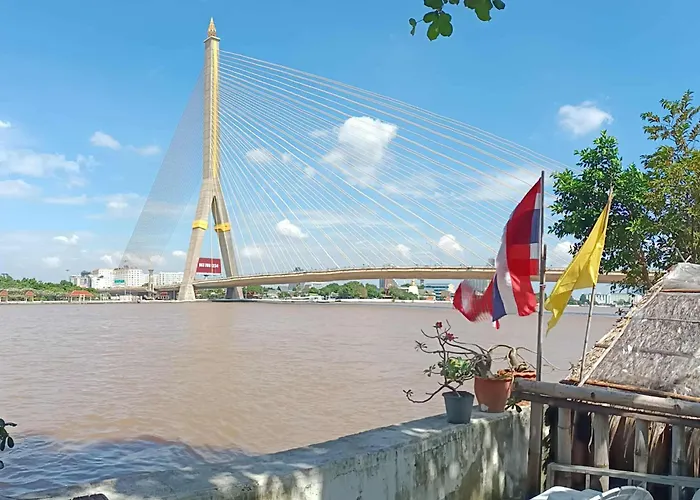 New Phiman Riverview Guesthouse